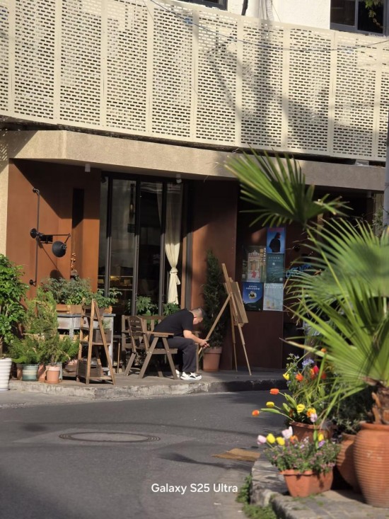 三星Galaxy S25 Ultra测评：AI驱动体验的巨屏旗舰天花板