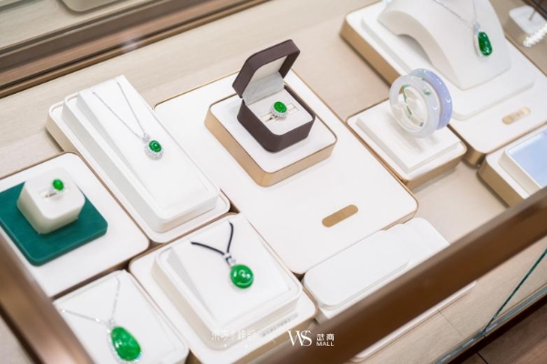翠韵动江城!东方神韵翡翠武汉首店盛大开业