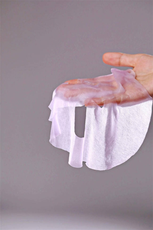 柏卡姿白松露面膜与花青素冻干面膜，解锁肌肤光龄双生的浪漫法则