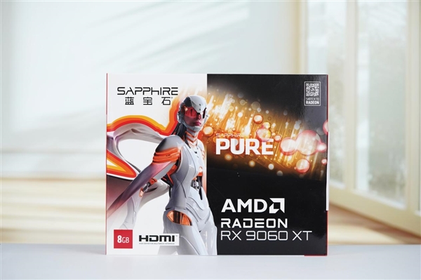 纯白高颜值！蓝宝石RX 9060 XT极地8GB OC显卡图赏