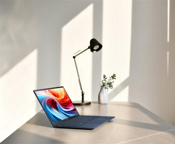 618抄底神机！华硕灵耀14 2025 AI超轻薄本：1.19kg机身塞进Ultra9