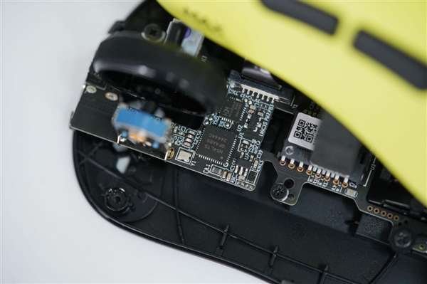 2万帧率中小手！雷柏VT3S Max鼠标图赏