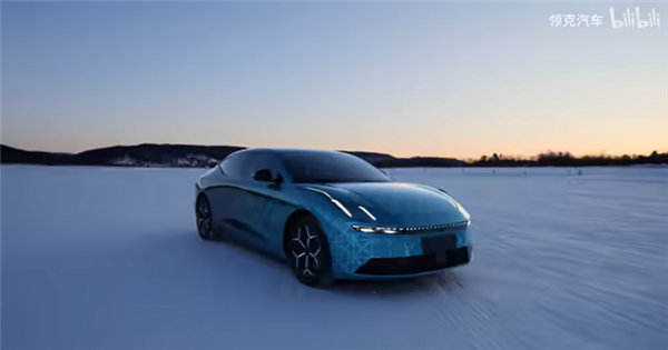 领克10 EM-P中大型插电式混动轿车官宣：有望搭载双电机四驱