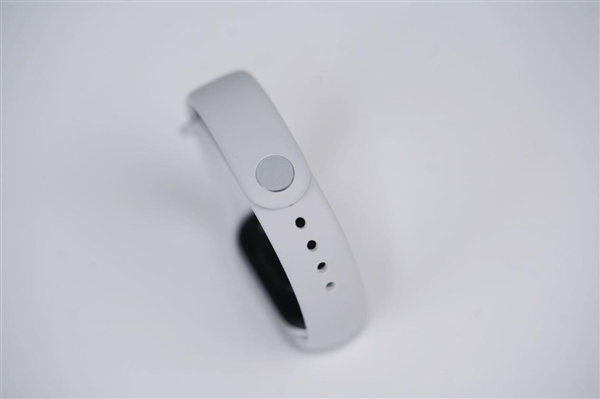 超窄四等边跑道屏！小米手环10 NFC版图赏