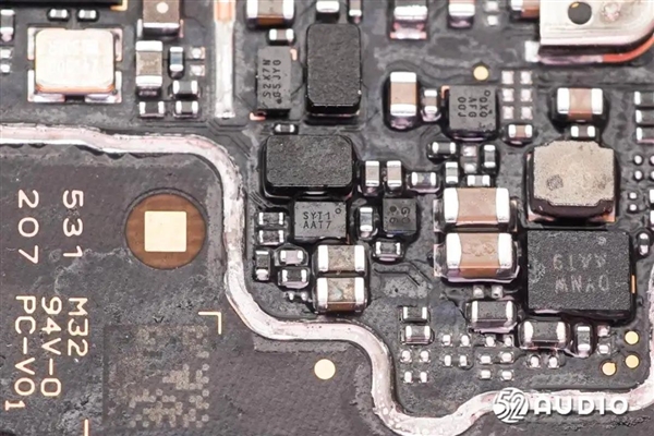 REDMI Watch 5智能手表拆解：全面采用小米自研玄戒系列方案