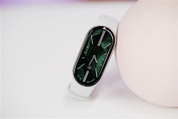 超窄四等边跑道屏！小米手环10 NFC版图赏