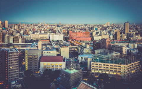 宽50厘米！意大利男子开“纸片车”出街：但凡胖一点就进不去