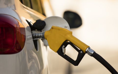 油价或迎年内最大涨幅 95号汽油将进入8元时代