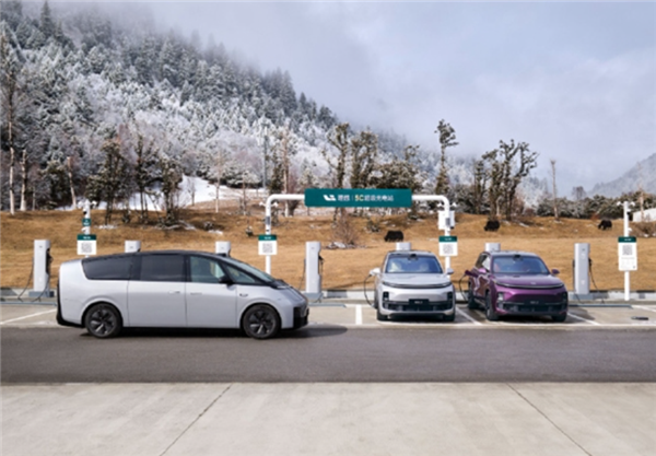 理想纯电车国内保有量不到2万 2400+超充站已超特斯拉