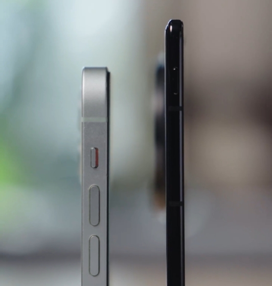 vivo X Fold5展开仅4.Xmm厚:塞入6000mAh大电池+潜望式长焦