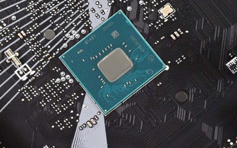 国产半导体突破！成都华微发布自主数模转换器芯片：高端雷达、仪器等比肩欧美