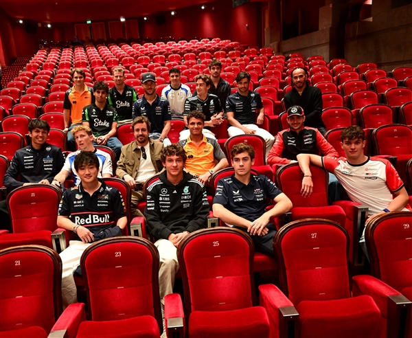 《F1》高开高走