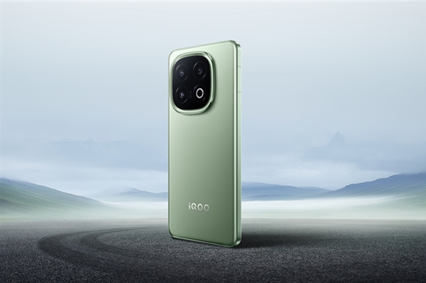 曝iQOO 15定制三星2K直屏：成本暴增