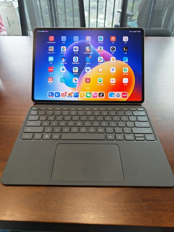 万元内平板最强音质！荣耀MagicPad 3搭载八扬声器 功率比蓝牙音箱还高