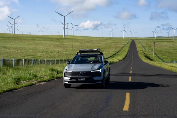 沃尔沃EX30：用北欧设计与极致安全，重新定义电动SUV 