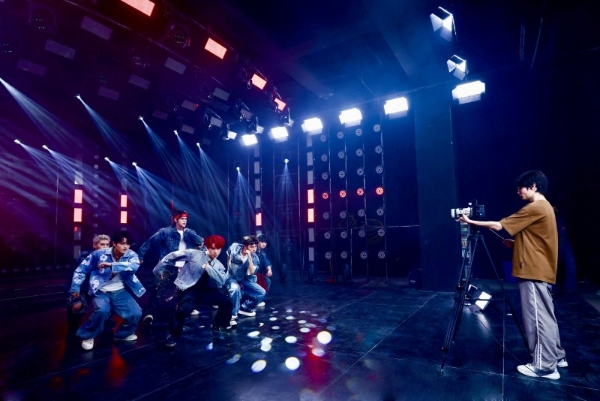 “佳直播”携手海川星辰，打造明星感团播新体验！  