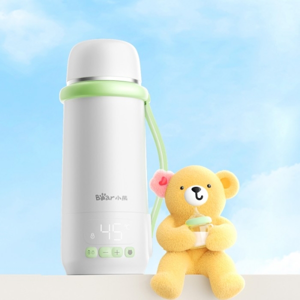 带娃出行告别用水焦虑！小熊电器便携恒温杯实现“泡奶自由” 