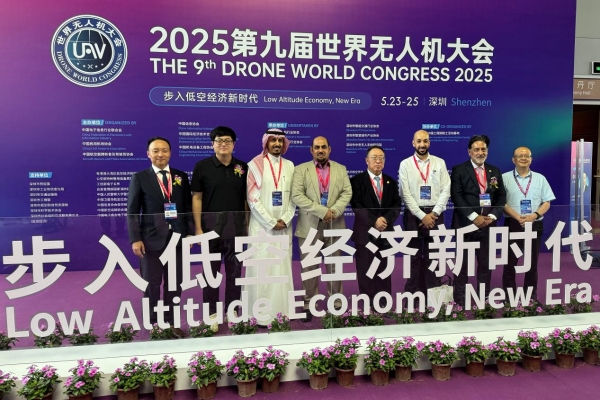 飞诺门阵与大兴经开区战略合作签约，并荣获2025低空经济十强奖