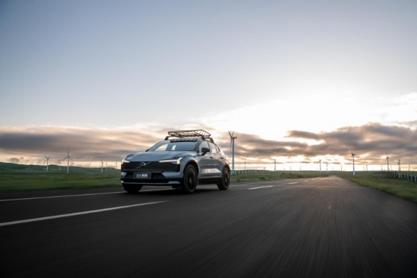 沃尔沃EX30：用北欧设计与极致安全，重新定义电动SUV 