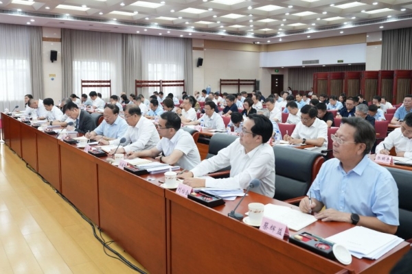 大北农董事长邵根伙在农业农村部座谈会建言：推进猪业结构调整，助力高质量发展 