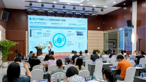 飞诺门阵与大兴经开区战略合作签约，并荣获2025低空经济十强奖