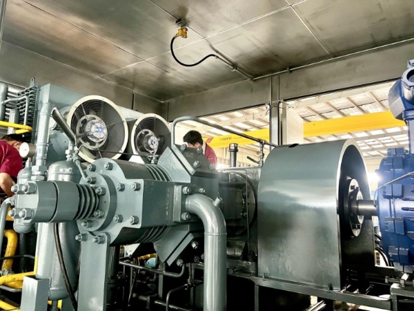 发货中国一汽解放 | 数千万元信然CNG天然气压缩机 减压撬 储气瓶组 装车 