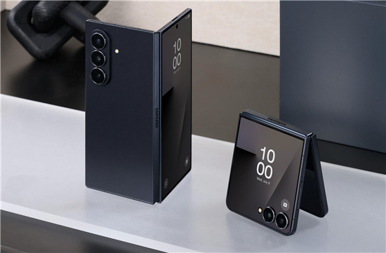 当 AI 遇见折叠屏：三星Galaxy Z系列如何重构人机交互逻辑 