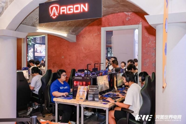 AGON爱攻闪耀BW2025,竞化之旅点燃夏日破次元狂欢