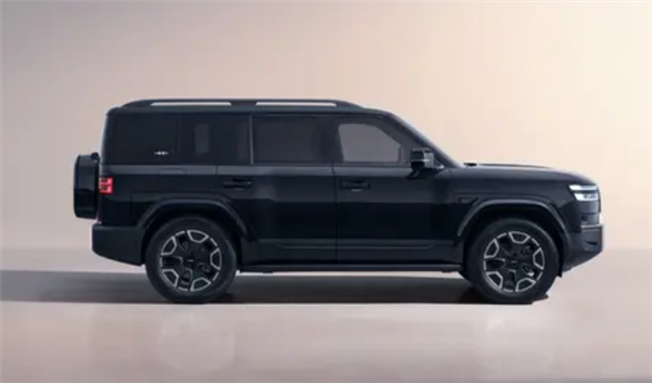 30万级SUV新玩家！方程豹钛7内饰首曝：四季度上市