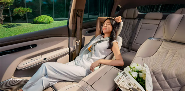 尺寸不输小米YU7 新款广汽昊铂HT上市：18.99万起