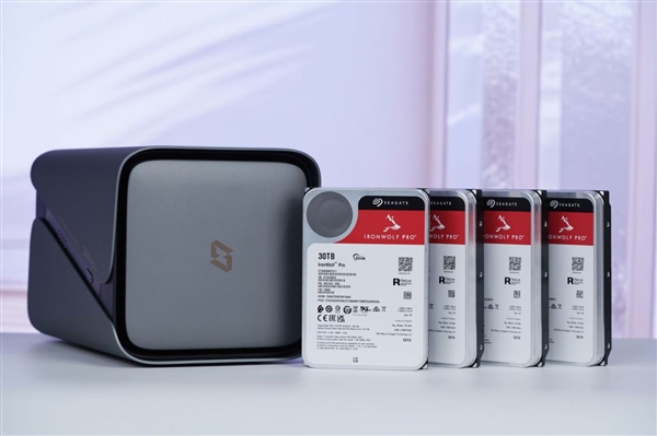 首款30TB硬盘！希捷酷狼Pro 30TB图赏