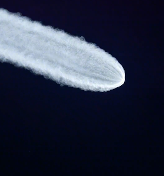 天舟九号飞船发射后壮观一幕：巨型“水母”游过太空