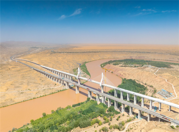 67米高空“搭积木”！黑山峡黄河特大桥主桥合龙