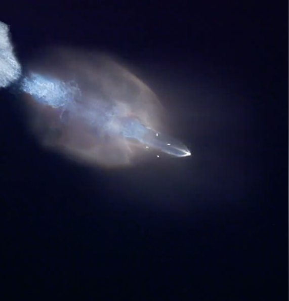 天舟九号飞船发射后壮观一幕：巨型“水母”游过太空