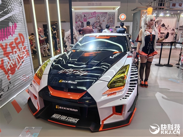 技嘉高能“全家桶”集体亮相BW!还有300万的奢华痛车