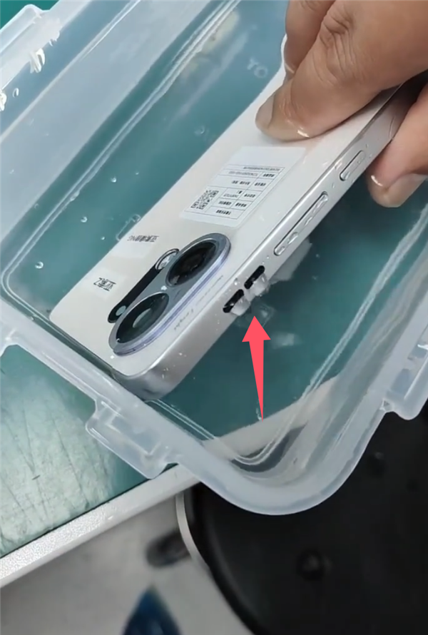 首款满级防水风冷手机！OPPO K13 Turbo系列实测 风扇能水洗了