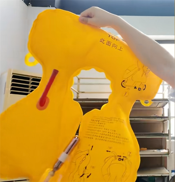 小伙仅用8个月造出新款航空救生衣 南航、国航已有采购意向