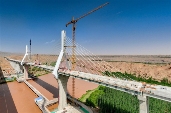 67米高空“搭积木”！黑山峡黄河特大桥主桥合龙