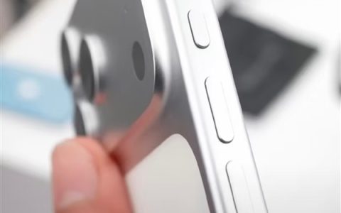 iPhone 17 Pro精准机模现身：铝合金一体化机身 一眼精致