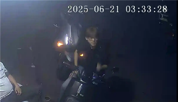 21岁机车少年因意外车祸离世引热议 网友感慨：应继续禁摩 否则事故更多