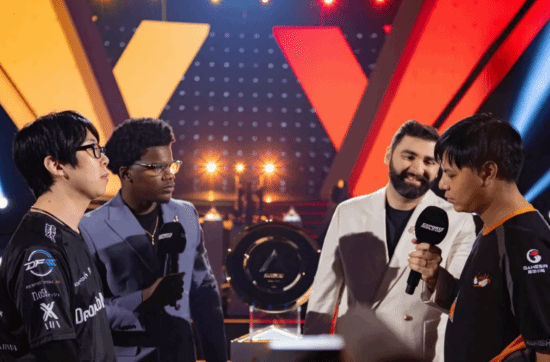 曾卓君EWC《街头霸王6》项目夺冠选Punk当底座引热议：改变世界线的一局！