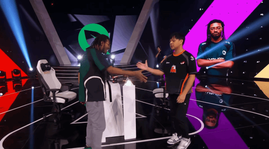 曾卓君EWC《街头霸王6》项目夺冠选Punk当底座引热议：改变世界线的一局！