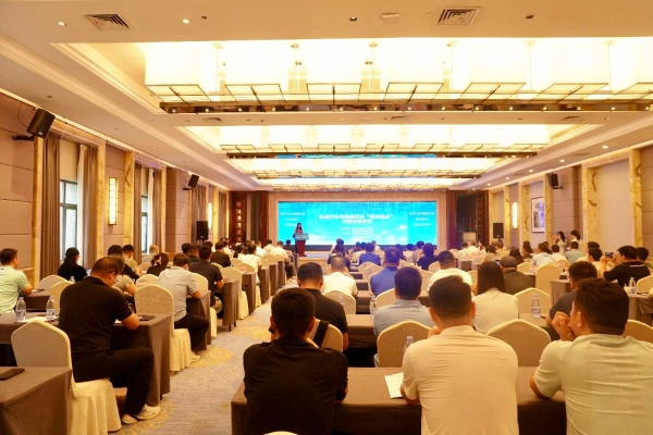 解码冷链配送痛点，华鼎雪豹数智大模型驱动餐饮业供应链系统优化 