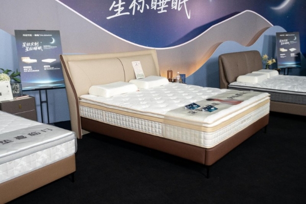尚品宅配携手喜临门发布联名新品,完善“全屋星级定制”场景生态