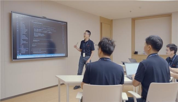 视源股份投屏黑科技:3秒丝滑连接,比掏手机还快!