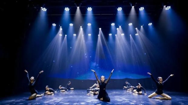 以星空为名｜师生共创原创现代舞剧场《星之梦舞》 