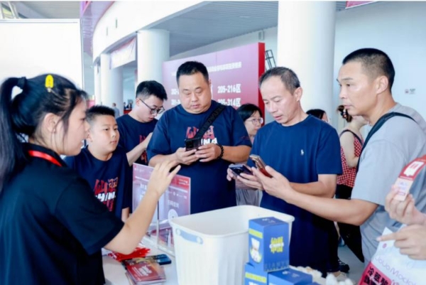 小糊涂仙以体育为脉，特邀训练营与赛场展区互动双线并行，延伸文旅体新体验 