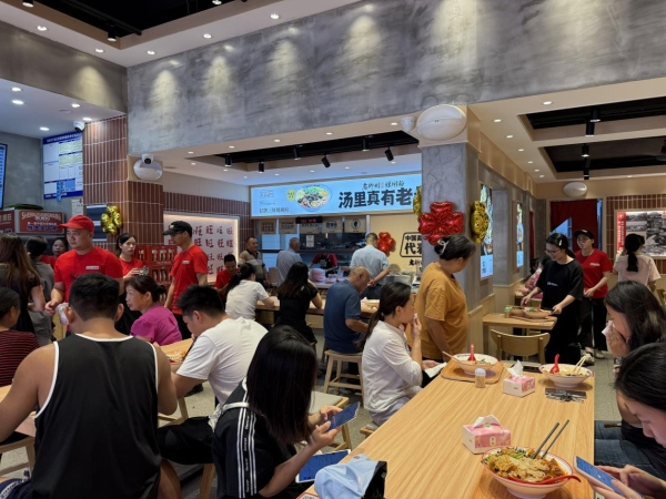 胜香旺螺蛳粉5店齐开:让地道柳州味触手可及