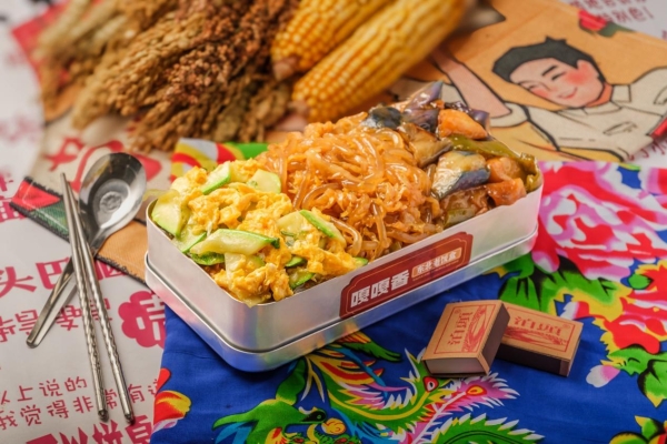 东北盒饭逆袭：嘎嘎香品牌如何用锅气征服1.8亿人的胃 