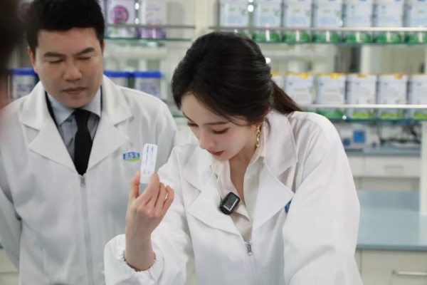 杨幂：做真实的选择，过严肃的生活 